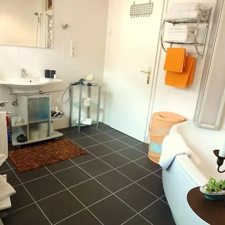 Vakantiehuis In With Parking Dernau