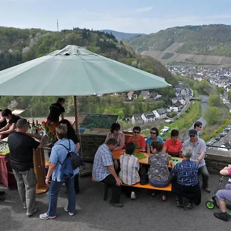 Vakantiehuis In With Parking Dernau