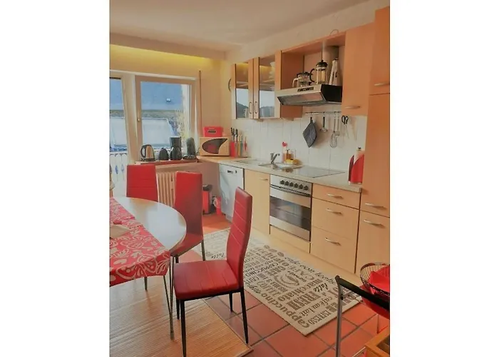 In With Parking デルナウ